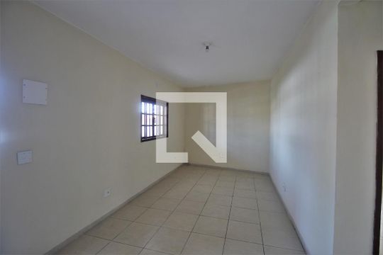 Sala de casa para alugar com 2 quartos, 220m² em Mutuá, São Gonçalo