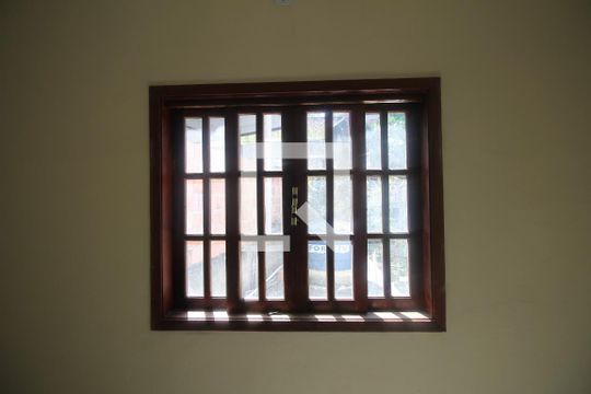 Quarto 1 de casa para alugar com 2 quartos, 220m² em Mutuá, São Gonçalo