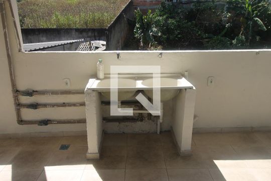 Área de Serviço de casa para alugar com 2 quartos, 220m² em Mutuá, São Gonçalo