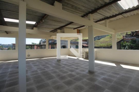 Área de Serviço de casa para alugar com 2 quartos, 220m² em Mutuá, São Gonçalo