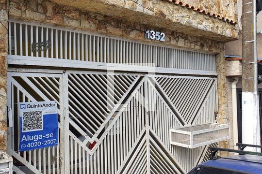 Fachada de casa para alugar com 2 quartos, 50m² em Vila Princesa Isabel, São Paulo