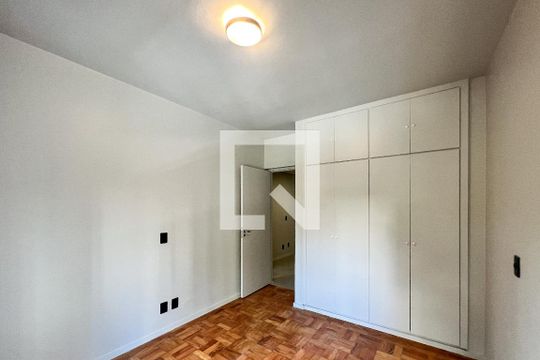 Quarto de apartamento à venda com 2 quartos, 91m² em Vila Olímpia, São Paulo