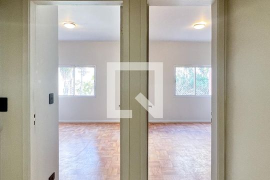 Corredor de apartamento à venda com 2 quartos, 91m² em Vila Olímpia, São Paulo
