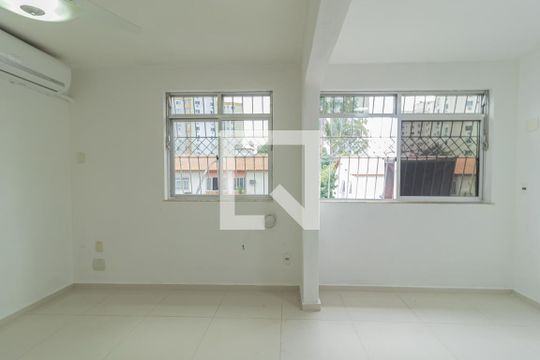 Sala de apartamento à venda com 2 quartos, 56m² em Anil, Rio de Janeiro