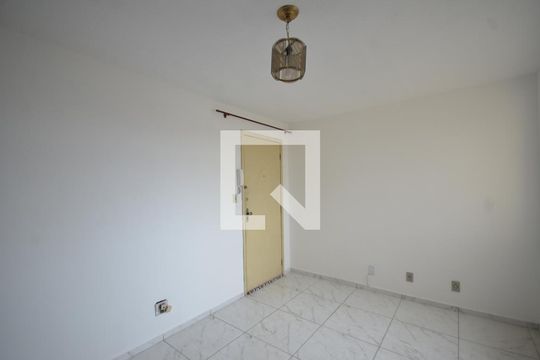 Sala de apartamento para alugar com 2 quartos, 55m² em Campo Grande, Rio de Janeiro