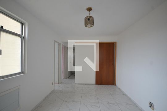Sala de apartamento para alugar com 2 quartos, 55m² em Campo Grande, Rio de Janeiro