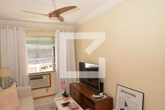 Sala de apartamento à venda com 3 quartos, 75m² em Braz de Pina, Rio de Janeiro