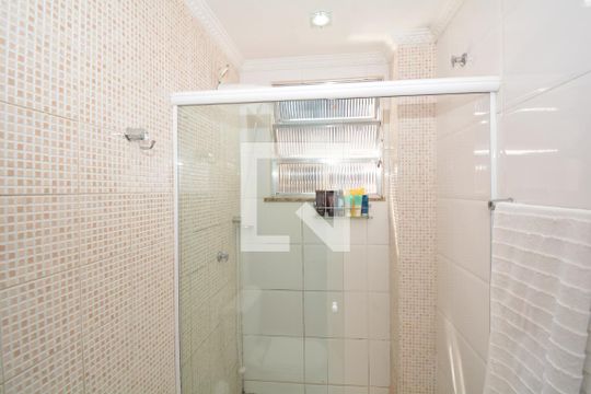 Banheiro de apartamento à venda com 3 quartos, 75m² em Braz de Pina, Rio de Janeiro