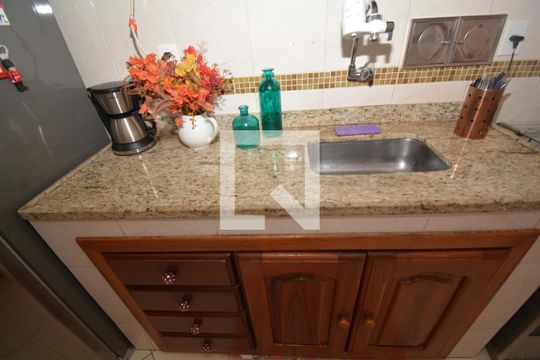 Cozinha de apartamento à venda com 3 quartos, 75m² em Braz de Pina, Rio de Janeiro