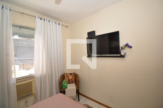 Quarto 1 de apartamento à venda com 3 quartos, 75m² em Braz de Pina, Rio de Janeiro