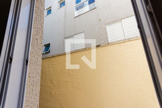 Vista do Quarto 2 de apartamento para alugar com 2 quartos, 56m² em Jardim Santo Alberto, Santo André