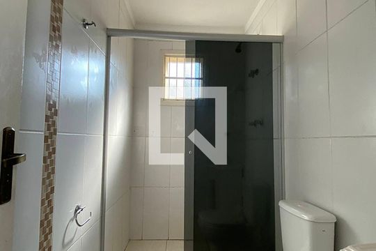Banheiro Social de casa à venda com 2 quartos, 90m² em Santos Dumont, São Leopoldo