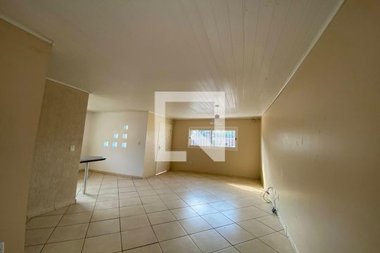 Sala de casa à venda com 2 quartos, 90m² em Santos Dumont, São Leopoldo