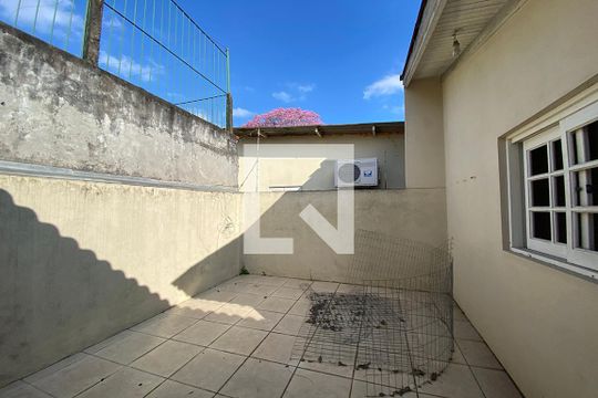 Área Externa de casa à venda com 2 quartos, 90m² em Santos Dumont, São Leopoldo