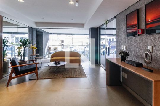 Hall de apartamento à venda com 2 quartos, 67m² em Rio Branco, Porto Alegre