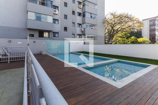 Área comum - Piscina de apartamento à venda com 2 quartos, 67m² em Rio Branco, Porto Alegre