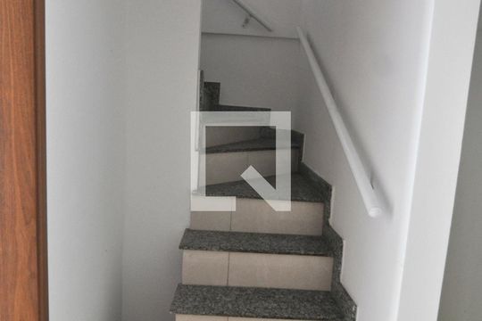 Escada Acesso Cobertura de apartamento para alugar com 2 quartos, 138m² em Freguesia (jacarepaguá), Rio de Janeiro