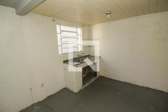Cozinha de casa à venda com 4 quartos, 140m² em Partenon, Porto Alegre