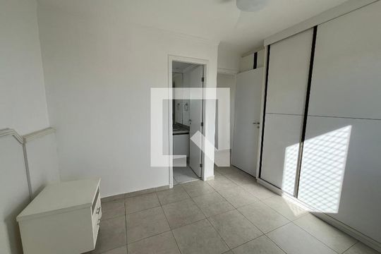 Suíte de apartamento para alugar com 3 quartos, 110m² em Carandiru, São Paulo