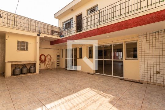 Área comum de casa à venda com 3 quartos, 300m² em Cidade Líder, São Paulo