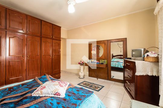 Quarto de casa à venda com 3 quartos, 300m² em Cidade Líder, São Paulo