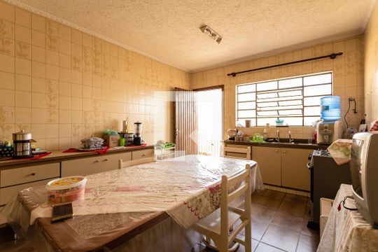 Cozinha de casa à venda com 3 quartos, 300m² em Cidade Líder, São Paulo