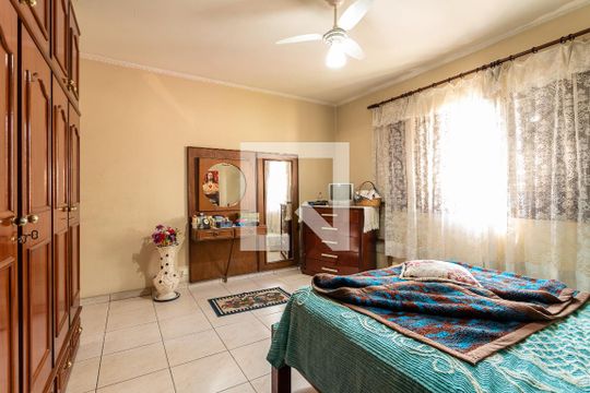 Quarto de casa à venda com 3 quartos, 300m² em Cidade Líder, São Paulo