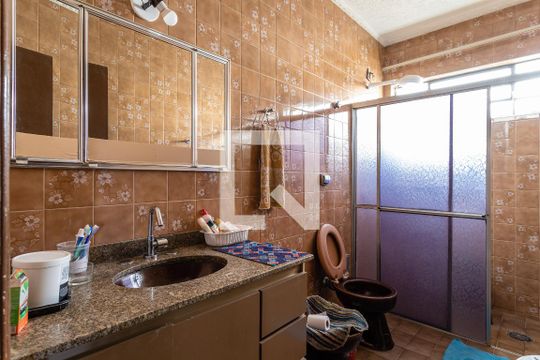 Banheiro de casa à venda com 3 quartos, 300m² em Cidade Líder, São Paulo