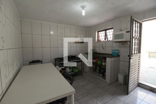 Cozinha Fundos de casa para alugar com 3 quartos, 206m² em Jardim Guaiba, Sorocaba