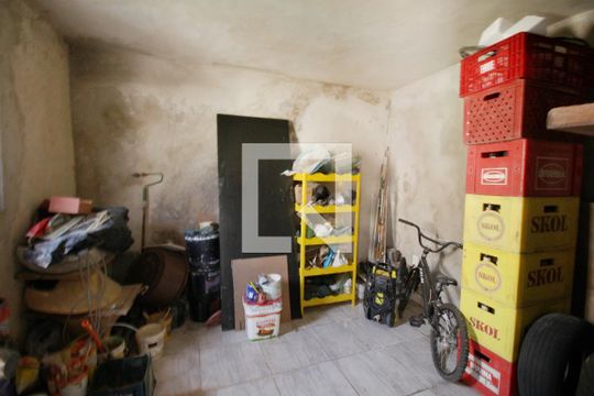 Depósito Fundos de casa para alugar com 3 quartos, 206m² em Jardim Guaiba, Sorocaba