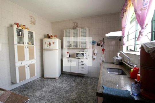 Cozinha de casa para alugar com 3 quartos, 206m² em Jardim Guaiba, Sorocaba