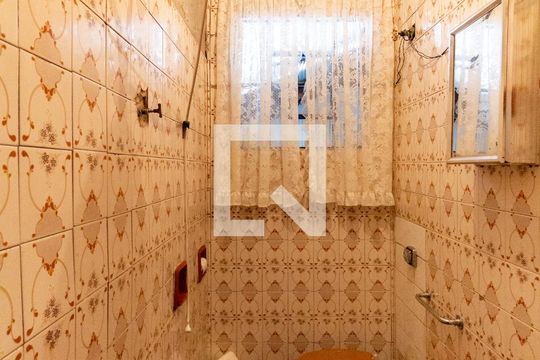 Banheiro de casa à venda com 2 quartos, 126m² em Vila Água Funda, São Paulo