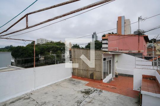 Quintal de casa à venda com 3 quartos, 196m² em Rudge Ramos, São Bernardo do Campo
