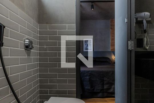 Banheiro de apartamento à venda com 1 quarto, 26m² em Cerqueira César, São Paulo