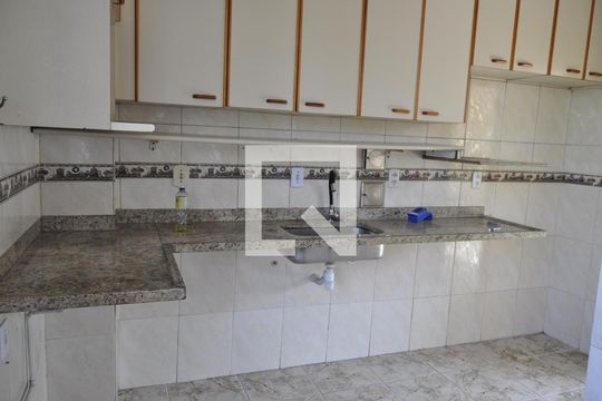 Cozinha de apartamento para alugar com 2 quartos, 49m² em Pilares, Rio de Janeiro