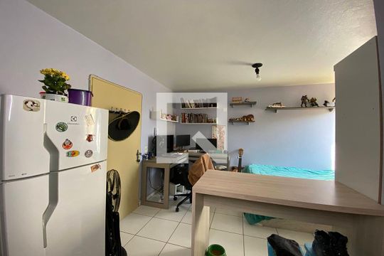 Cozinha de kitnet/studio à venda com 1 quarto, 28m² em Cristo Rei, São Leopoldo