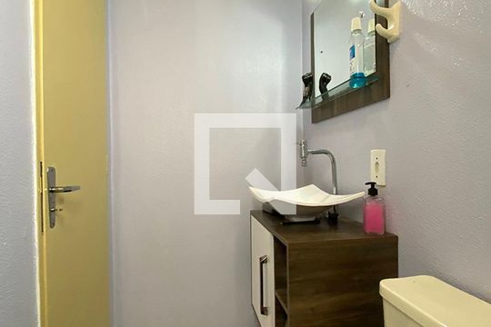 Banheiro de kitnet/studio à venda com 1 quarto, 28m² em Cristo Rei, São Leopoldo