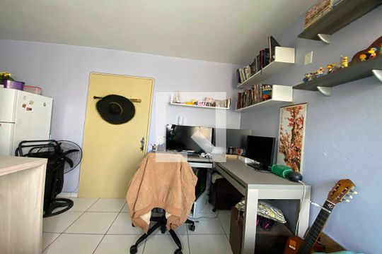 Sala/Quarto de kitnet/studio à venda com 1 quarto, 28m² em Cristo Rei, São Leopoldo