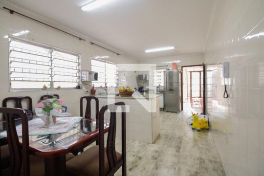 Cozinha  de casa à venda com 3 quartos, 250m² em Vila Esperança, São Paulo