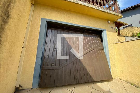 Garagem de casa à venda com 2 quartos, 247m² em Pinheiro, São Leopoldo