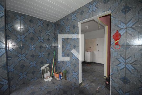 Cozinha de casa para alugar com 3 quartos, 80m² em Bonsucesso, Rio de Janeiro