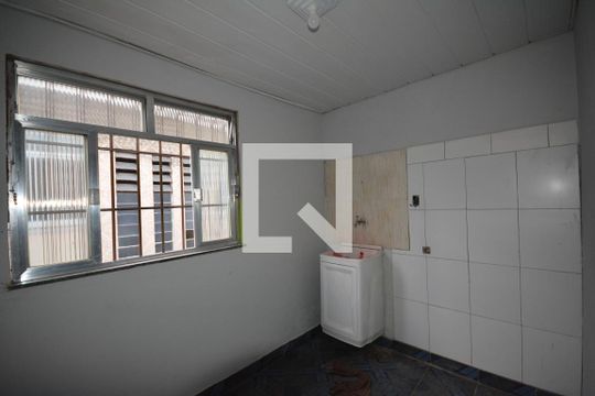Área de Serviço de casa para alugar com 3 quartos, 80m² em Bonsucesso, Rio de Janeiro