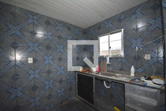 Cozinha de casa para alugar com 3 quartos, 80m² em Bonsucesso, Rio de Janeiro