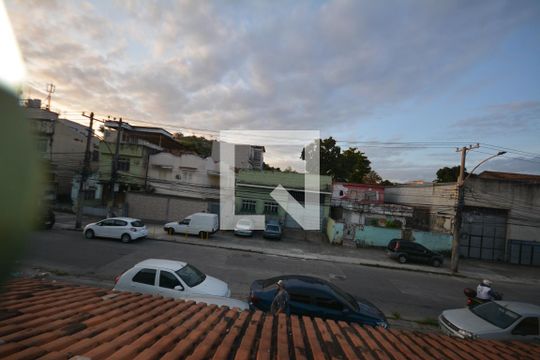 Vista do Quarto 1 de casa para alugar com 3 quartos, 80m² em Bonsucesso, Rio de Janeiro