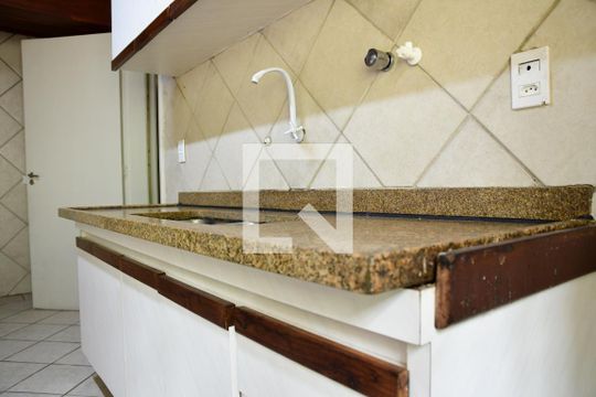 Cozinha de casa de condomínio para alugar com 4 quartos, 280m² em Granja Viana Ii, Cotia