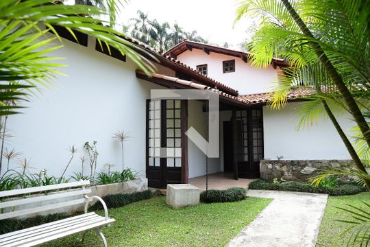 Fachada de casa de condomínio para alugar com 4 quartos, 280m² em Granja Viana Ii, Cotia