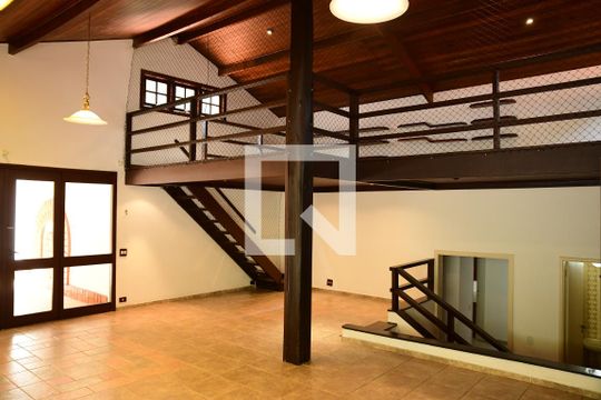 Casa de Condomínio para alugar com 4 quartos, 280m² em Granja Viana Ii, Cotia