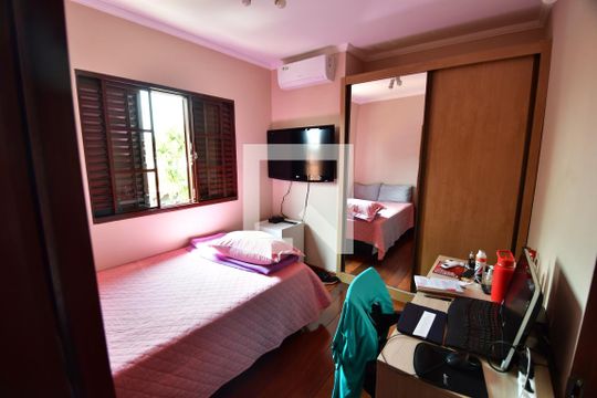 Quarto 1 de casa à venda com 4 quartos, 340m² em Jardim do Sol, Campinas