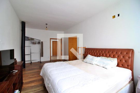 Suíte 1 de casa à venda com 3 quartos, 240m² em Santa Teresinha, Santo André