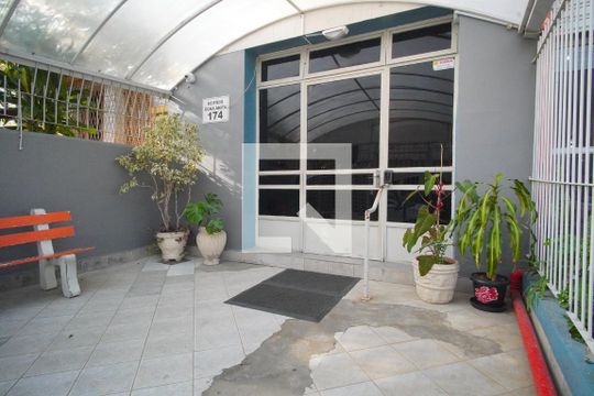 Área comum  de apartamento para alugar com 2 quartos, 68m² em Floresta, Porto Alegre